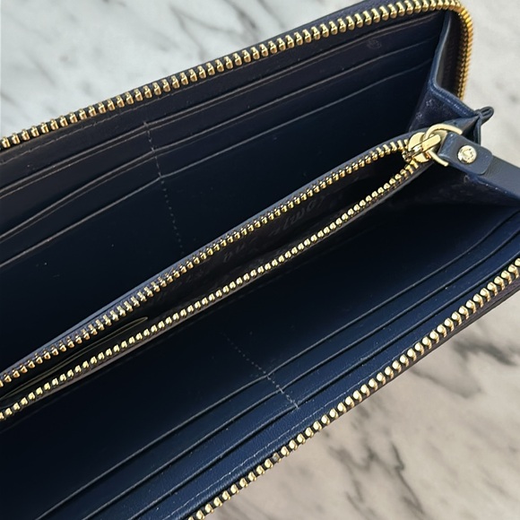 Kate Spade Glitter Zip Wallet - Picture 10 of 10